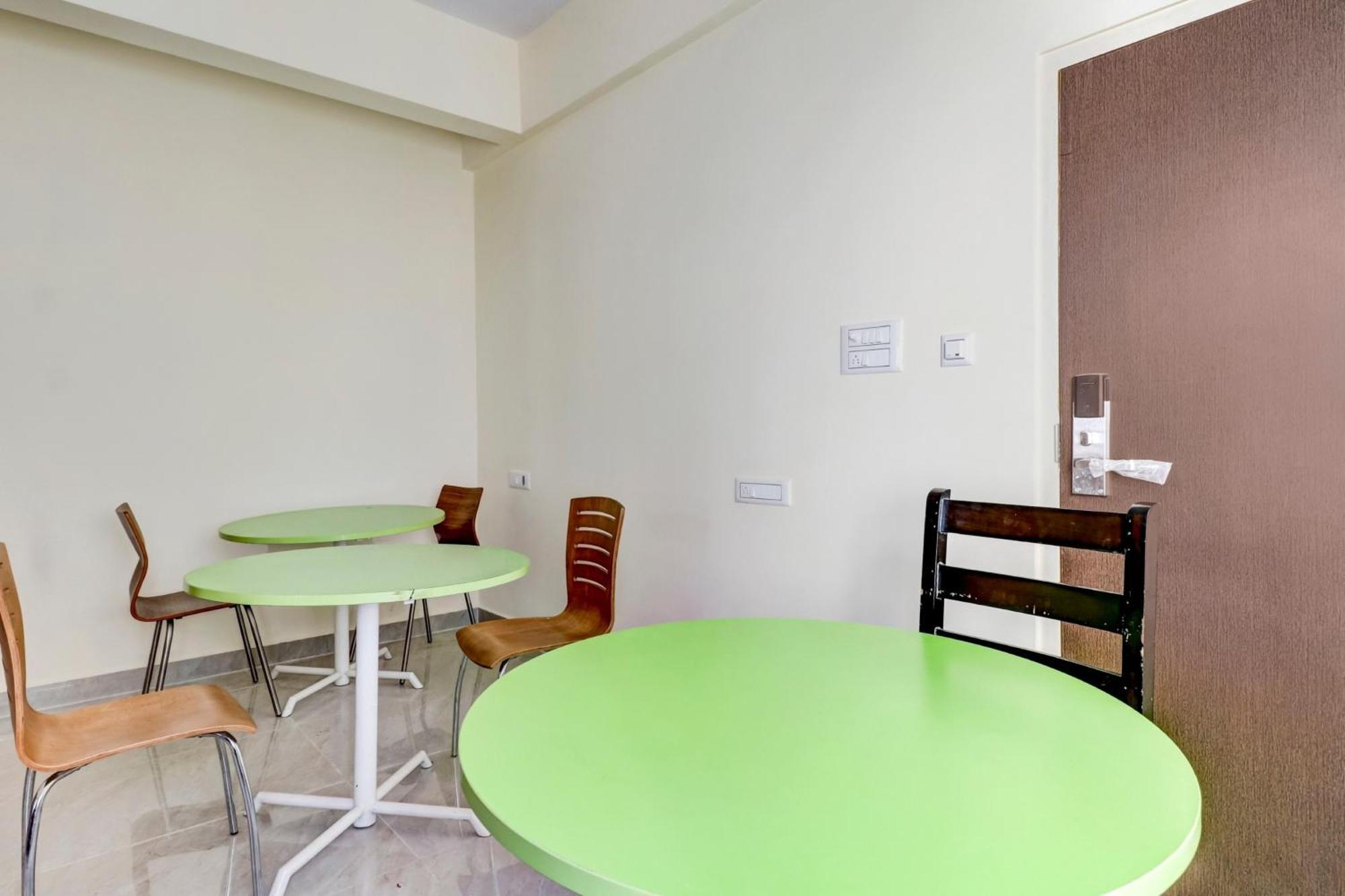 Hotel O Manyata Palace Bengaluru Kültér fotó